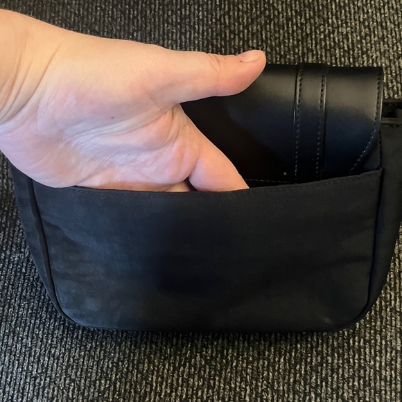 Herschel Supply Co. Orion Retreat Mini Crossbody Bag black *strap not included* - Picture 12 of 12